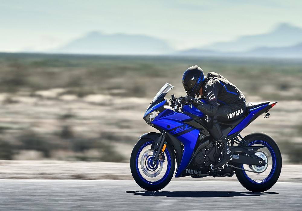 Auto Expo : Yamaha unveils new YZF – R3 at Rs 3.48 Lakhs in India Yamaha YZF R3