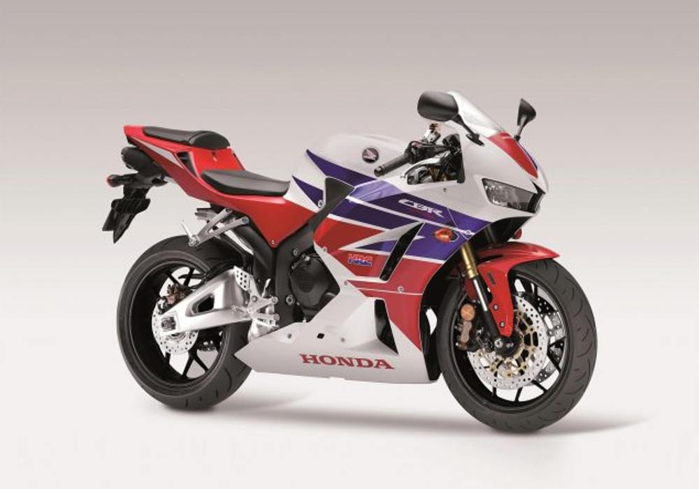 Hondas new Supersport CBR600RR (2019) model getting released soon 2016-Honda-CBR600RR-ABS1