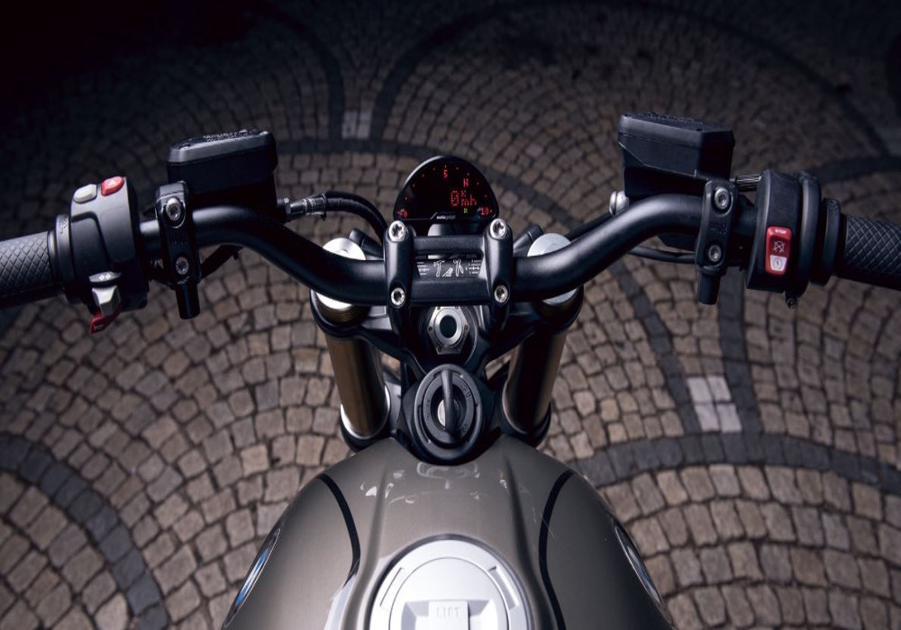 Custom : Urban21 by Diamond Atelier