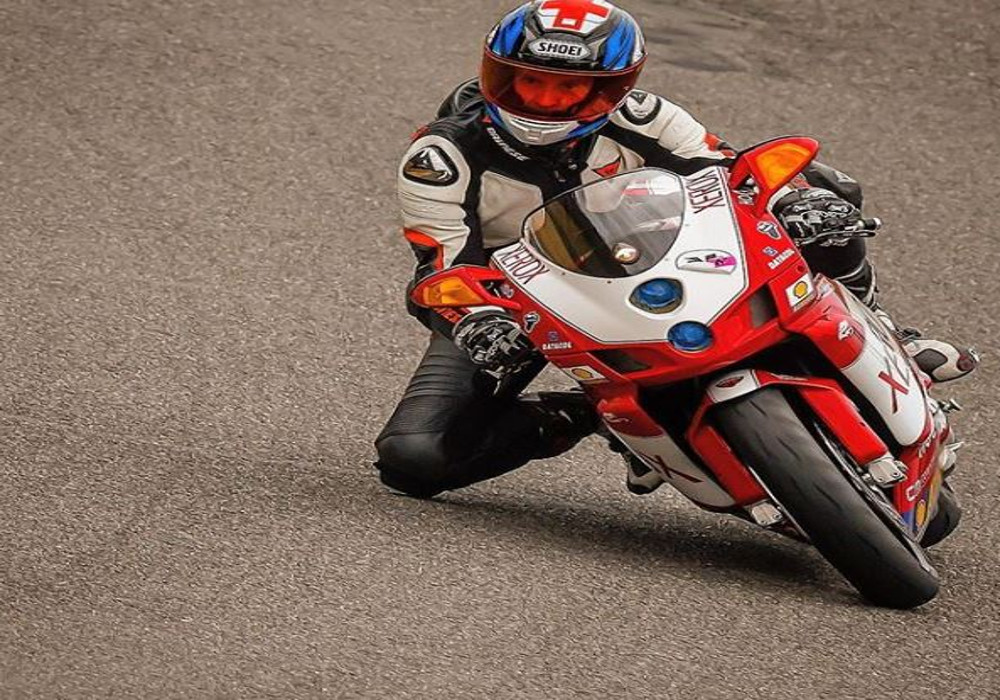 Interview : Track expert and Bike Enthusiast Justin Hyman talks about his experience