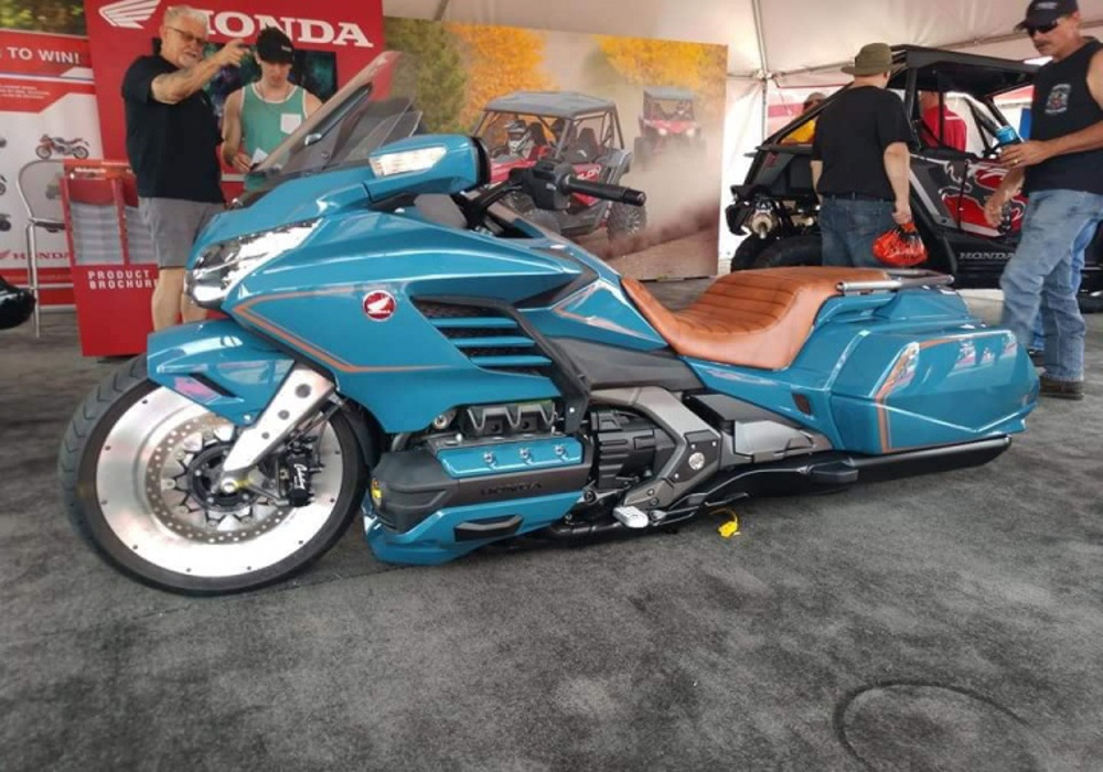 ‘Cool Wing’ a Custom Honda Goldwing from Steady Garage Custom Honda Goldwing
