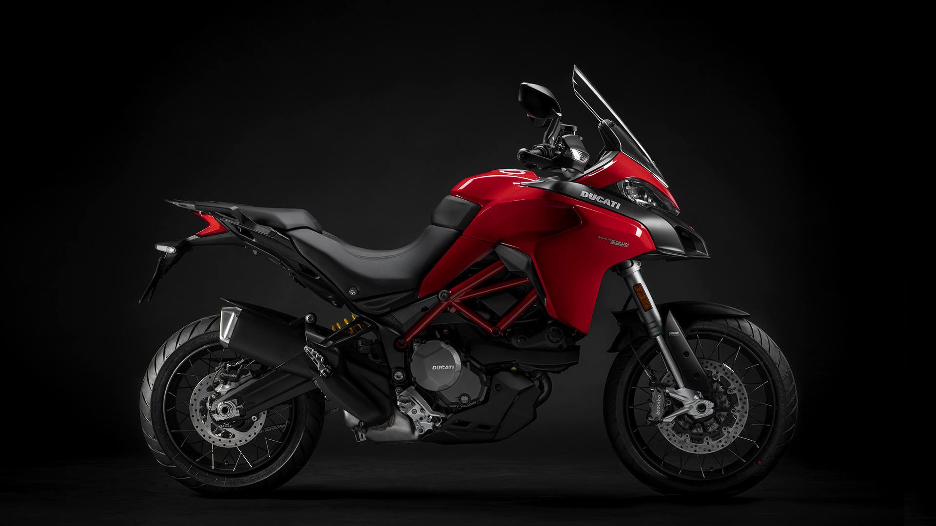 Multistrada-950-S-MY19-Studio-01-Gallery-1920x1080