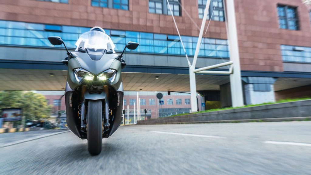 2021- Yamaha-560-TMax-Tech Max