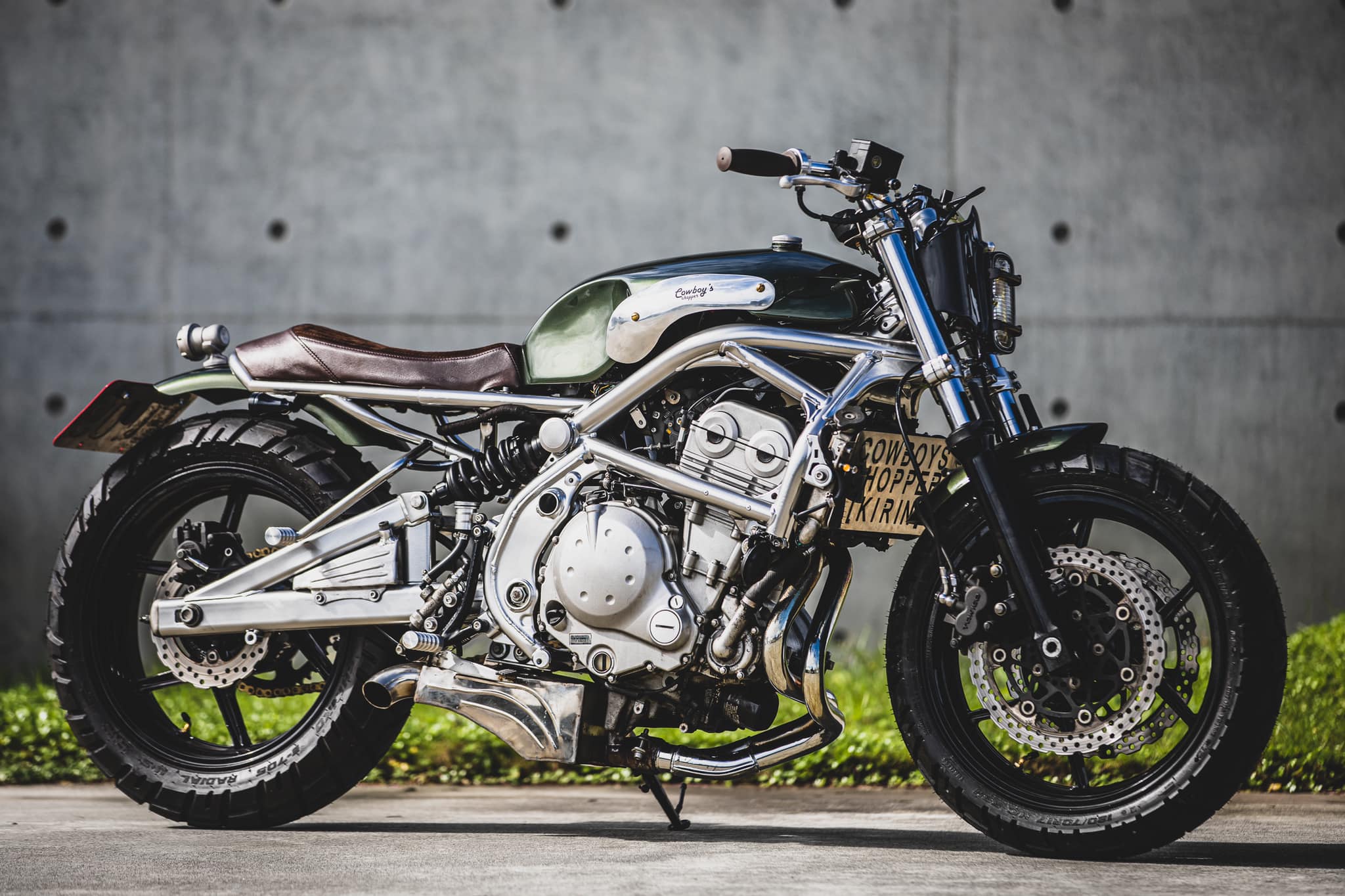 Retro no-frills custom from Cowboy’s Company Cowboys Company Kawaski 2006 Ninja 650 Moto