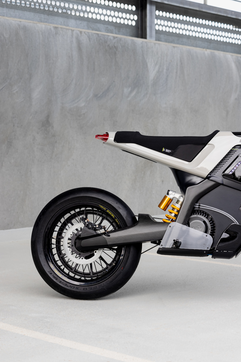 Cover-© DAB Motors (1)