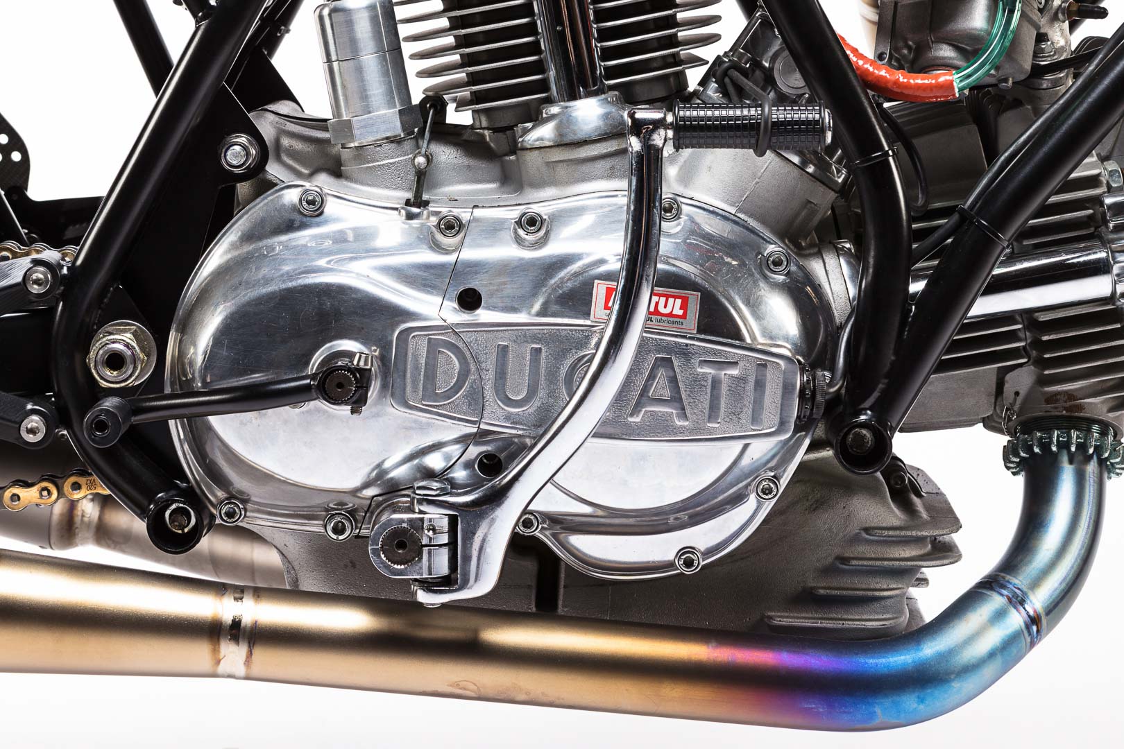 1974-ducati-750-sport-woolies-workshop-oscar-by-alpinestars-custom-motorcycle-4