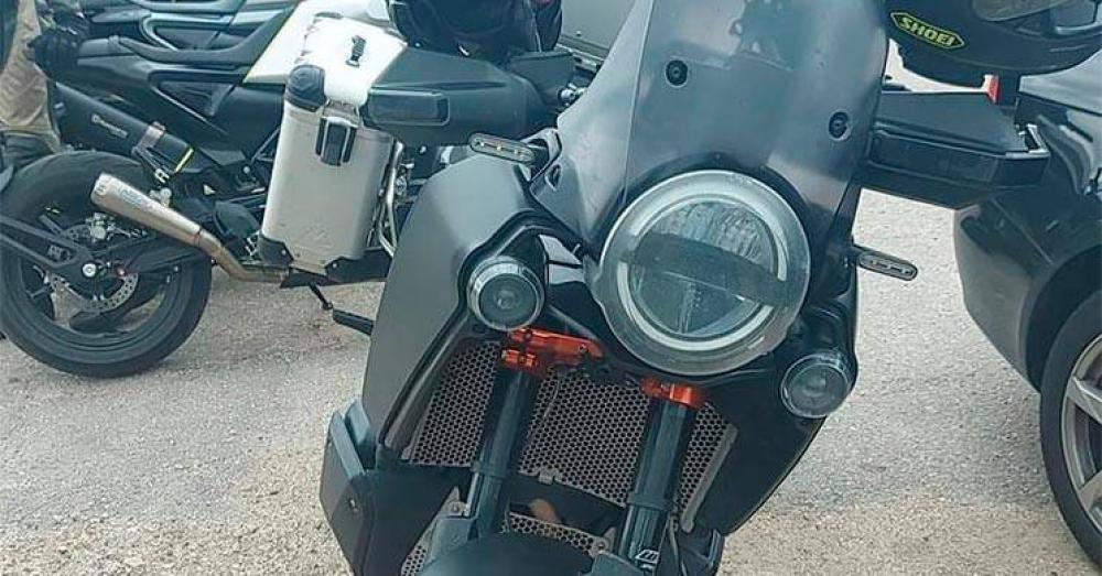 Husqvarna-norden-901-foto-motomag-spyshot-3