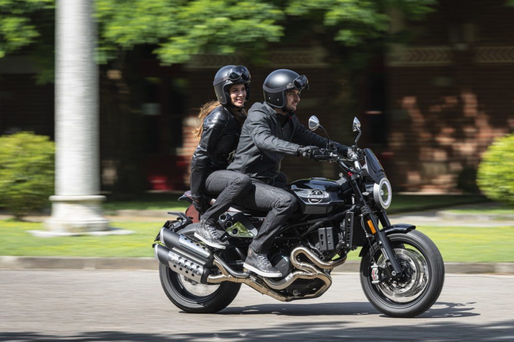 MM-Super-Scrambler_duo-1600x1066