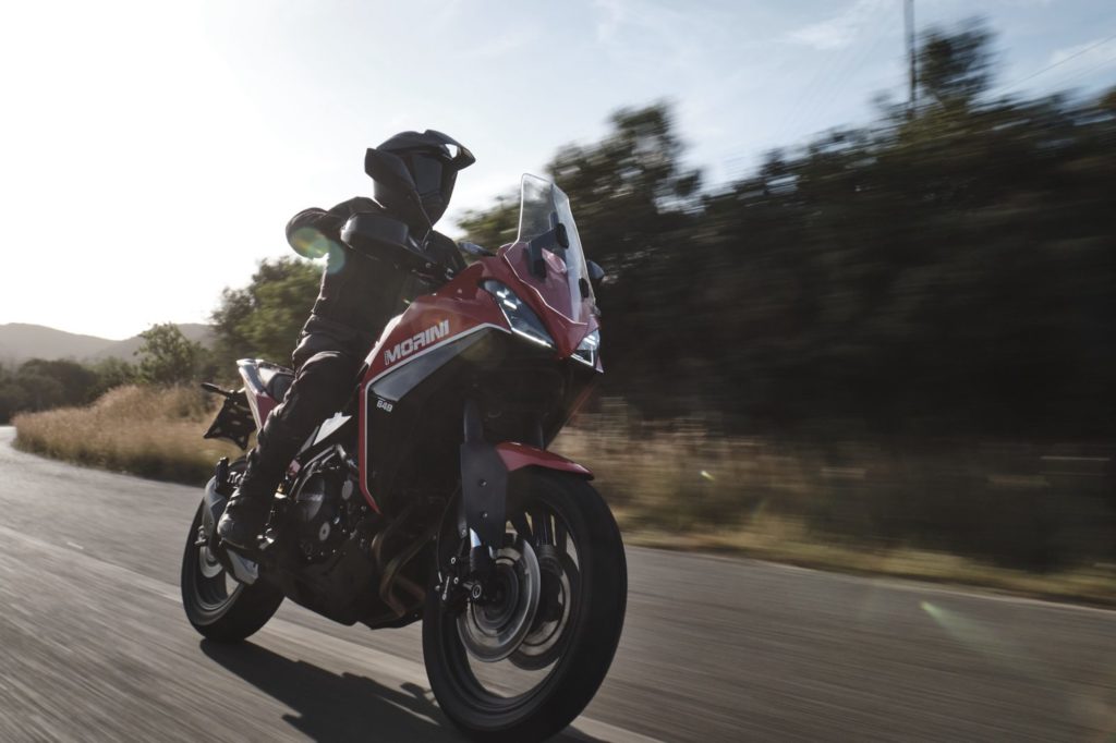 MM-X-Cape_on-road-1600x1066