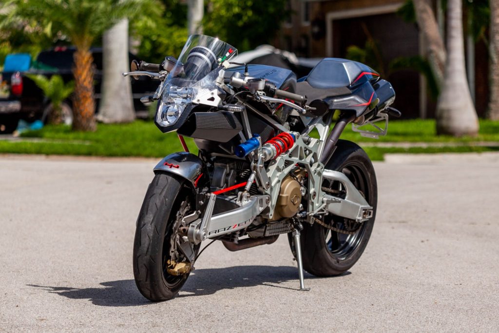 2008_vyrus_985_c3_4v_1630510919e7dff9f98764da2008_vyrus_985_c3_4v_16305109188764dad3ee9fbc