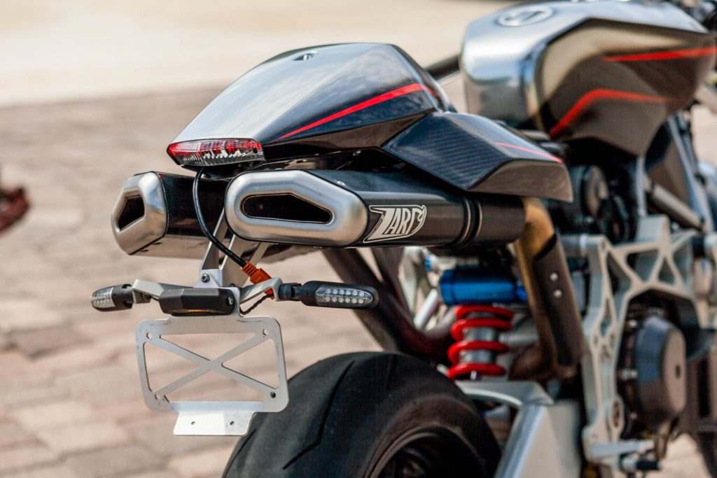 2008_vyrus_985_c3_4v_163224531506ef3cd0e6e04e50c2008_vyrus_985_c3_4v_1630510954ef66e7dff9f98764da7f1900e8