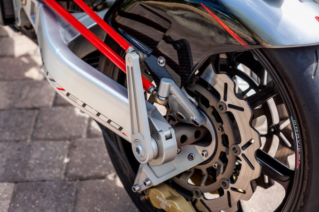 2008_vyrus_985_c3_4v_163224531506ef3cd0e6e04e50c2008_vyrus_985_c3_4v_1630510954ef66e7dff9f98764da7f1900e8