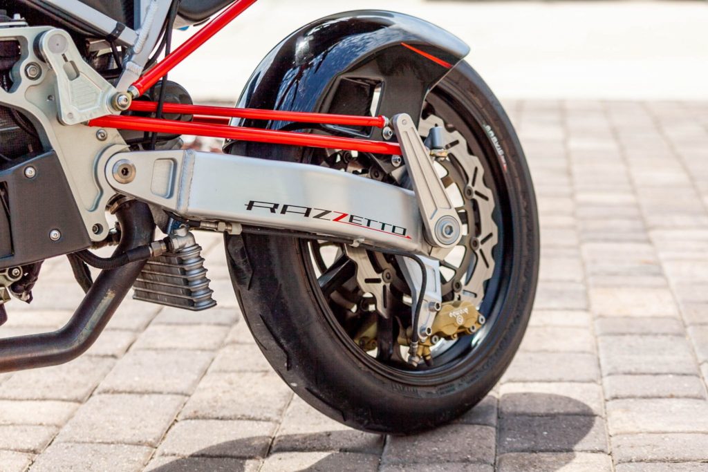 2008_vyrus_985_c3_4v_163224531506ef3cd0e6e04e50c2008_vyrus_985_c3_4v_1630510954ef66e7dff9f98764da7f1900e8