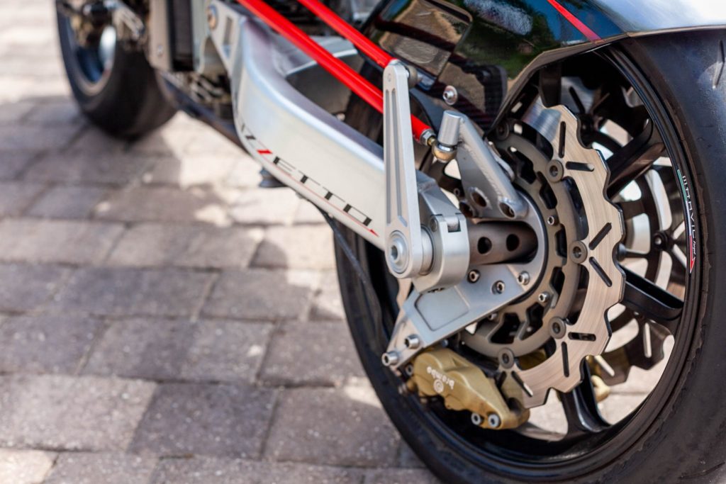 2008_vyrus_985_c3_4v_163224531506ef3cd0e6e04e50c2008_vyrus_985_c3_4v_1630510954ef66e7dff9f98764da7f1900e8