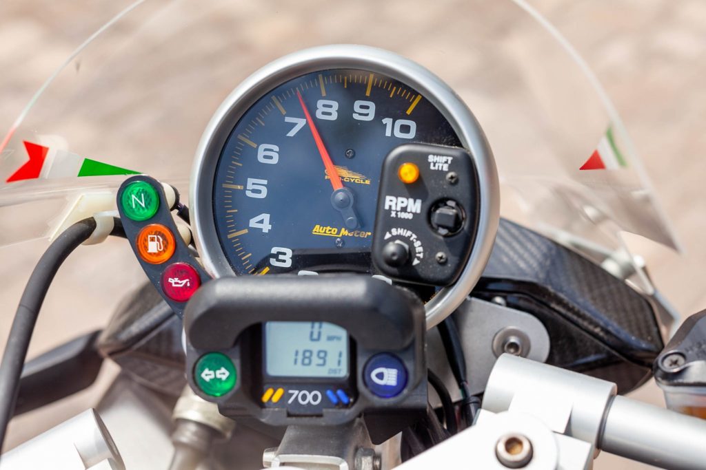 2008_vyrus_985_c3_4v_163224531506ef3cd0e6e04e50c2008_vyrus_985_c3_4v_1630510954ef66e7dff9f98764da7f1900e8