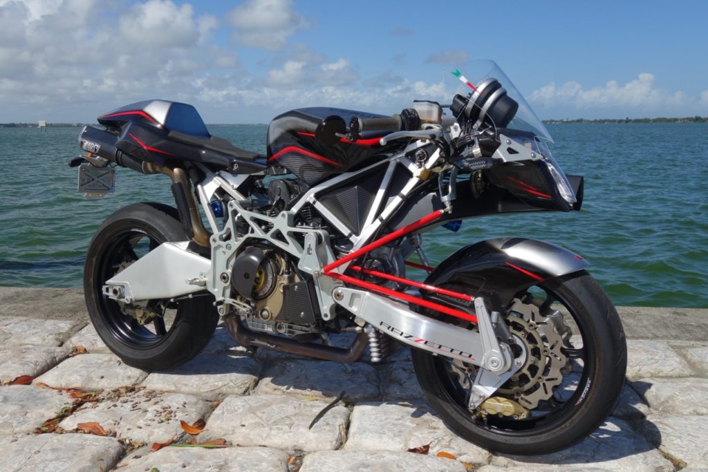 2008_vyrus_985_c3_4v_163224531506ef3cd0e6e04e50c2008_vyrus_985_c3_4v_1630510954ef66e7dff9f98764da7f1900e8