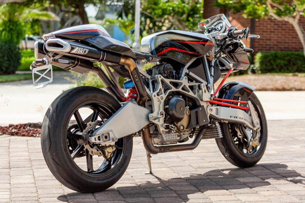 2008_vyrus_985_c3_4v_163224531506ef3cd0e6e04e50c2008_vyrus_985_c3_4v_1630510954ef66e7dff9f98764da7f1900e8