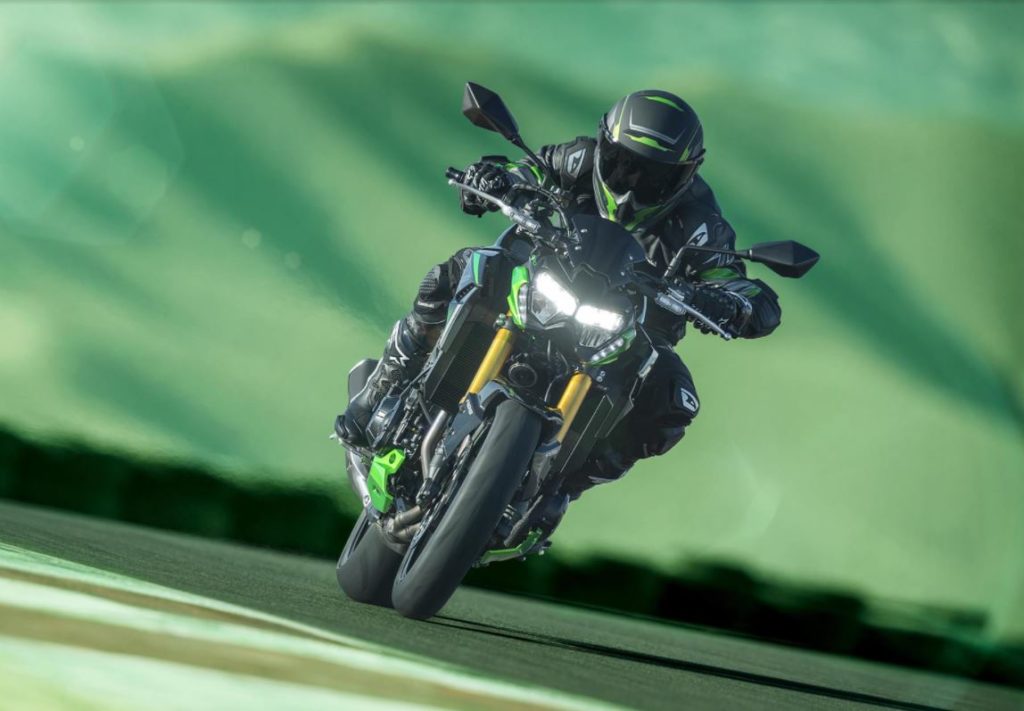 2022-Kawasaki-Z900-SE-9