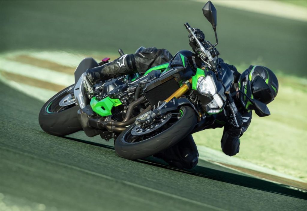 2022-Kawasaki-Z900-SE-9