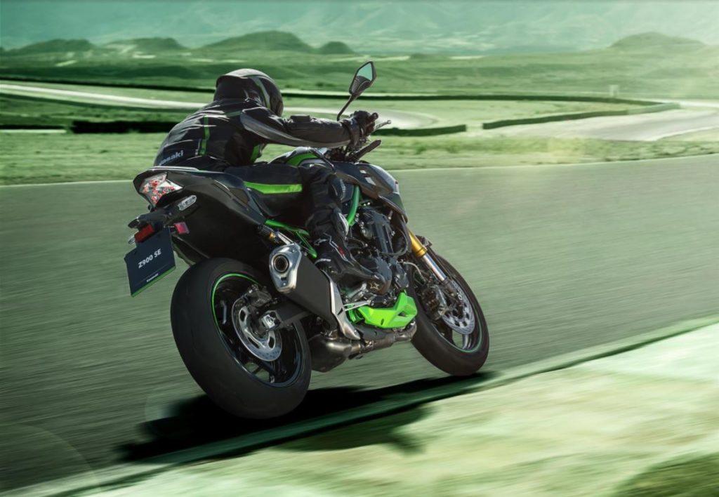 2022-Kawasaki-Z900-SE-9
