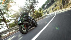 2022-kawasaki-ninja-1000sx-1