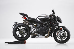 BRUTALE 1000 RS_STUDIO (2)