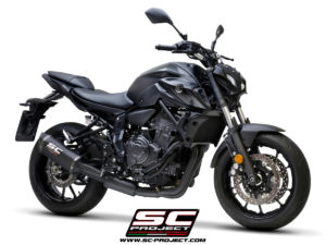 Yamaha_MT07_my2021_SC1R-Carbonio_Neri_Oml_3-4Anteriore