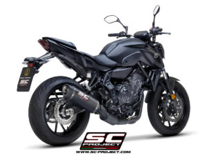 Yamaha_MT07_my2021_SC1R-Carbonio_Neri_Oml_3-4Posteriore