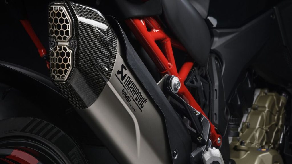Cover-Ducati-Multistrada-V4-Pikes-Peak-2021-