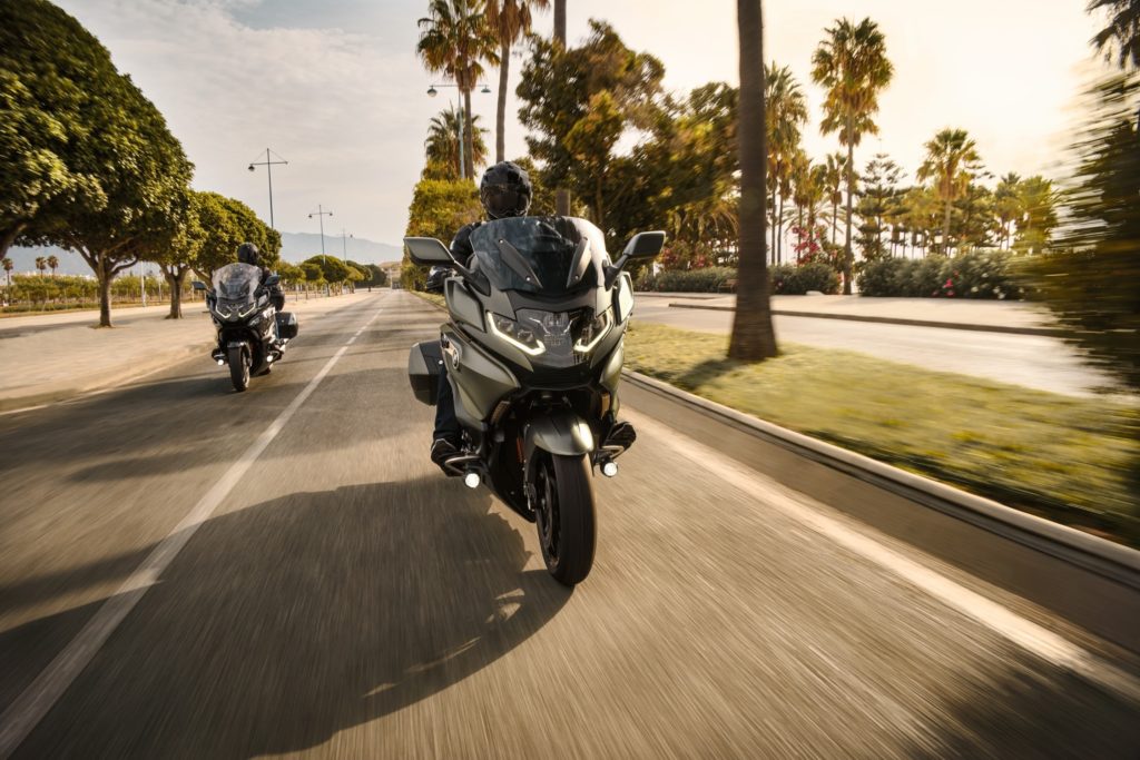 BMWMotorrad-K1600-GTL-2