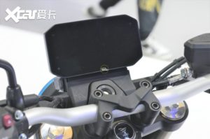 Cover-Voge-350AC-Naked-Loncin-1