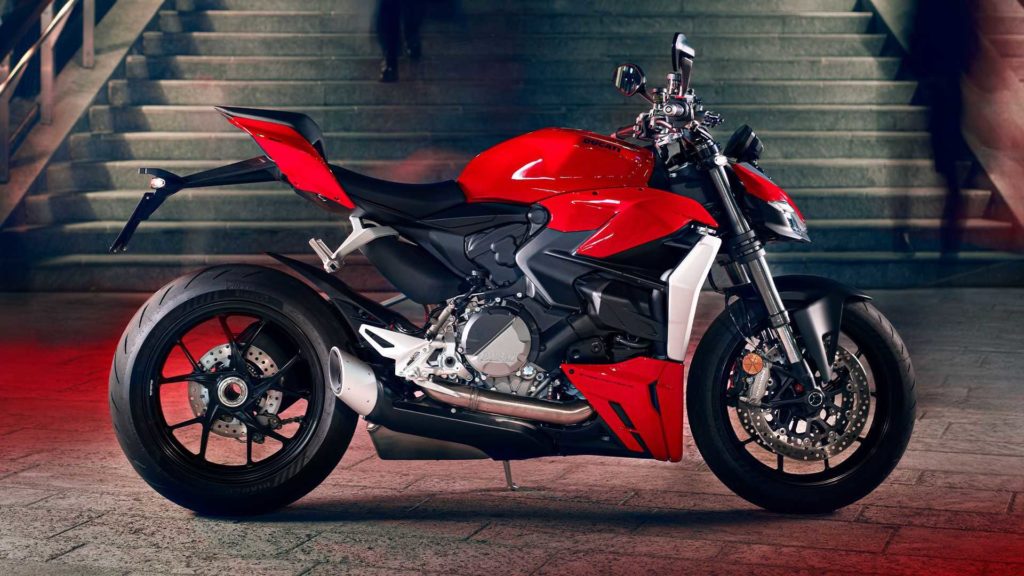 2022-ducati-streetfighter-v2