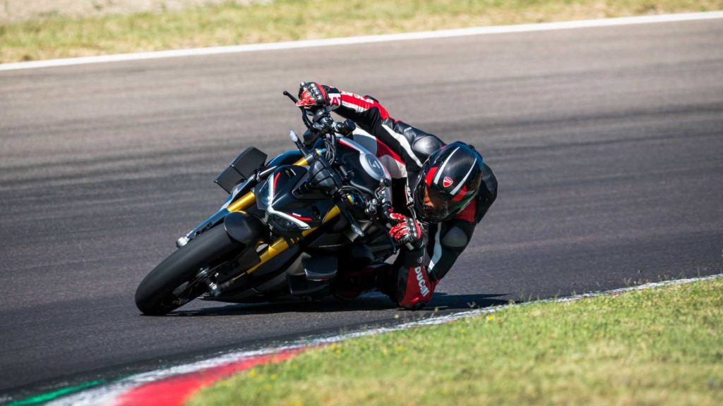 2022-ducati-streetfighter-v4-sp
