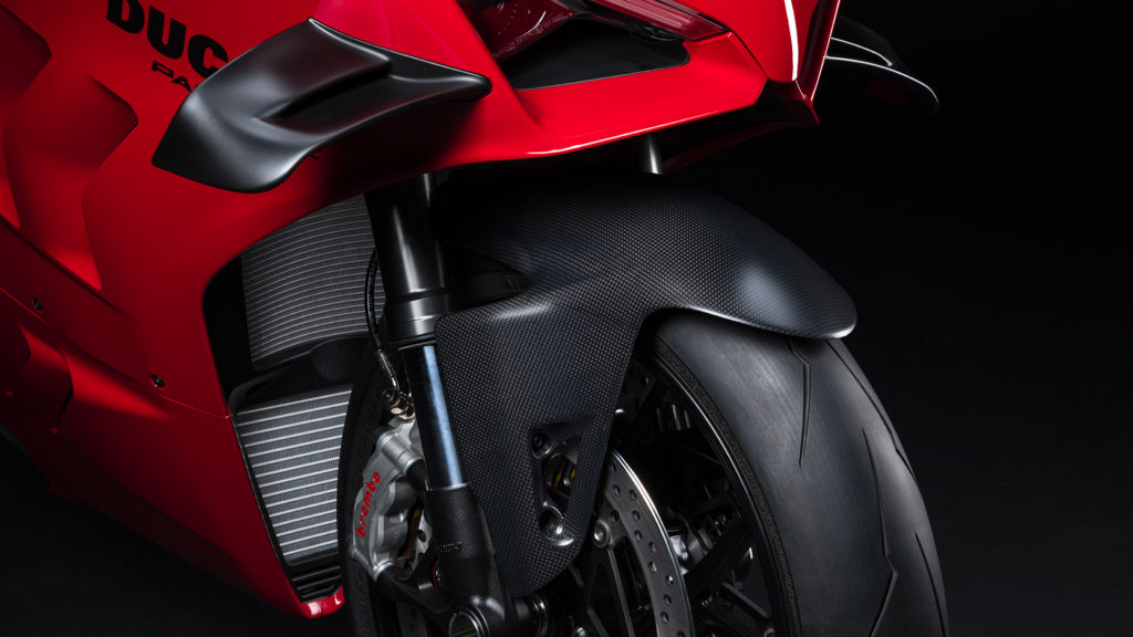 Panigale-MY22-Accessoriate-03-Gallery-1920x1080