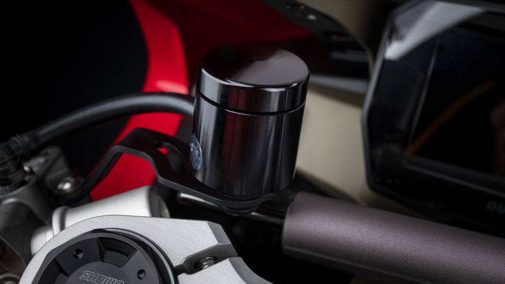 Panigale-MY22-Accessoriate-11-Gallery-1920x1080