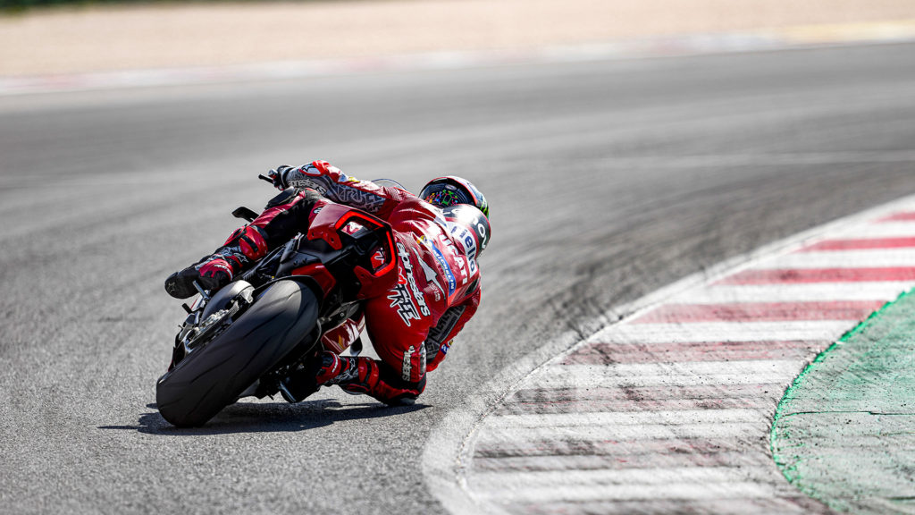 Panigale-MY22-Dinamica-35-Gallery-1920x1080