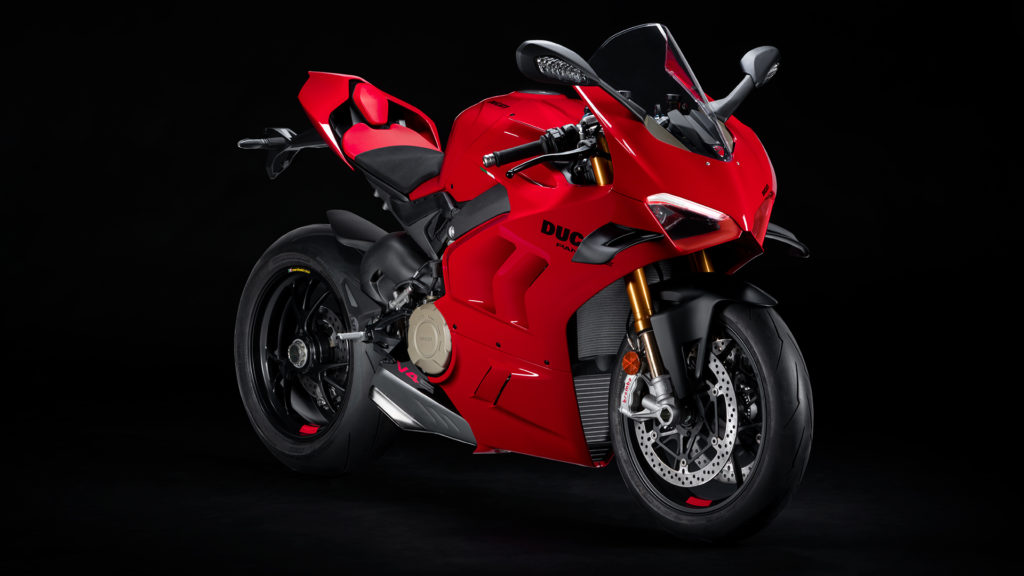 Panigale-MY22-Studio-41-Gallery-1920x1080