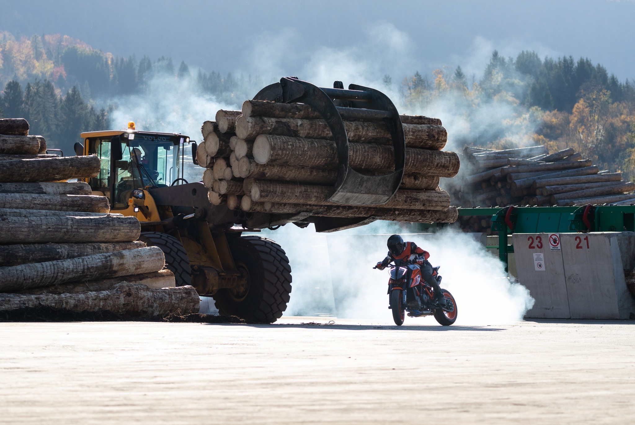 Ride and Slay Rok Bagoro’s stunt on KTM 1290 SUPER DUKE R EVO Rok Bagoros-2
