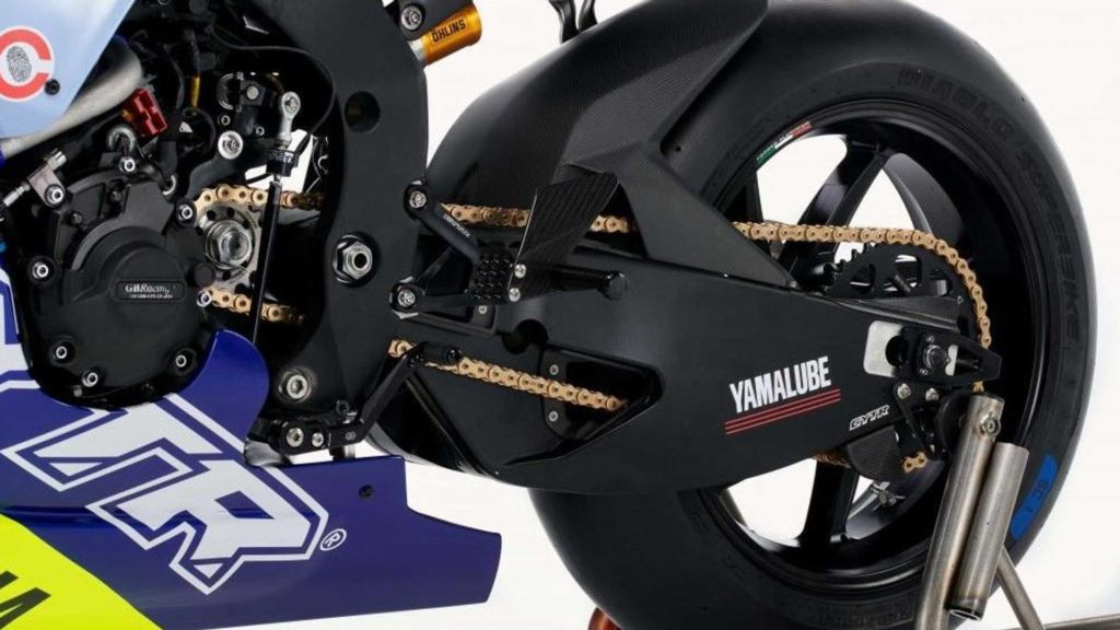 yamaha-r1-gytr-vr46-tribute-2