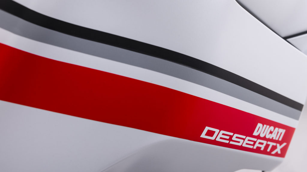 Ducati-DesertX-MY22-01-Overview-Gallery-1920x1080