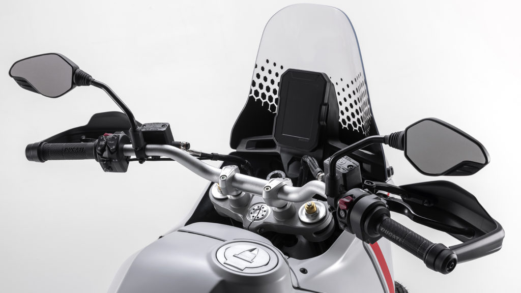 Ducati-DesertX-MY22-01-Overview-Gallery-1920x1080