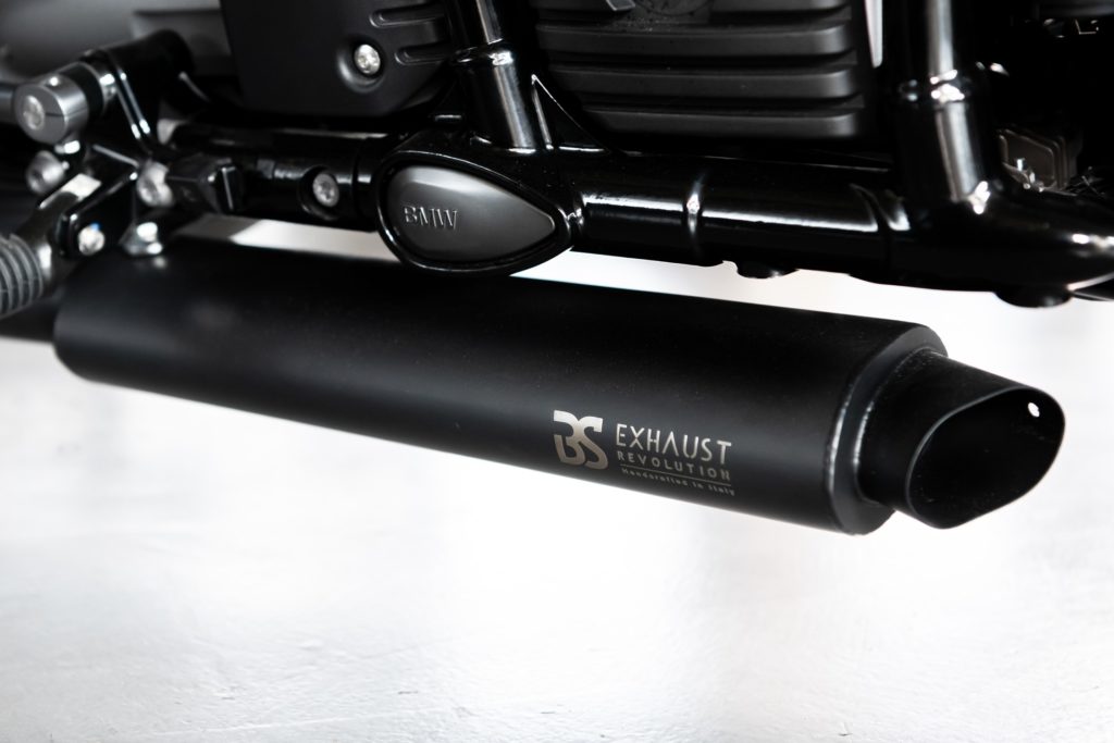 P90448872_lowRes_bmw-r-18-m-01-2022