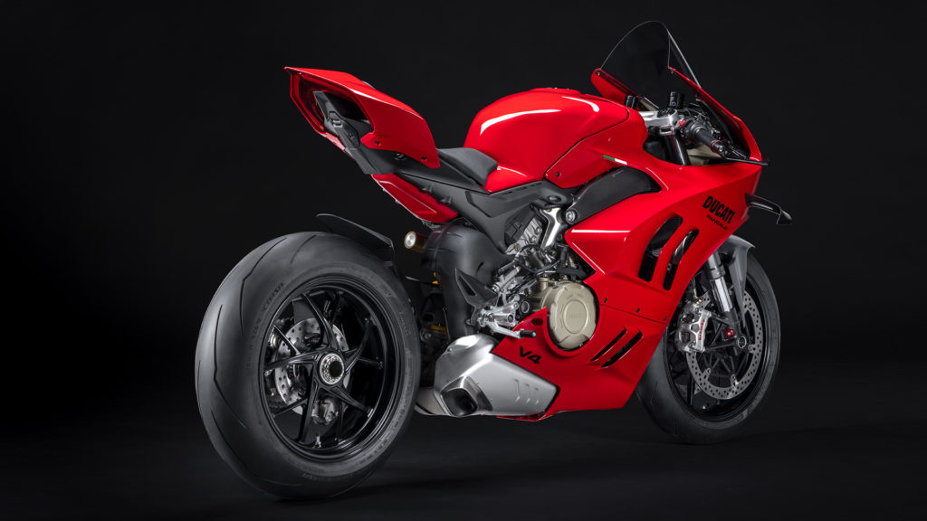 Panigale-MY22-Accessoriate-17-Gallery-1920x1080
