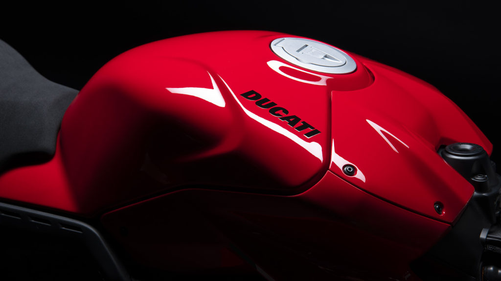 Panigale-MY22-Accessoriate-17-Gallery-1920x1080