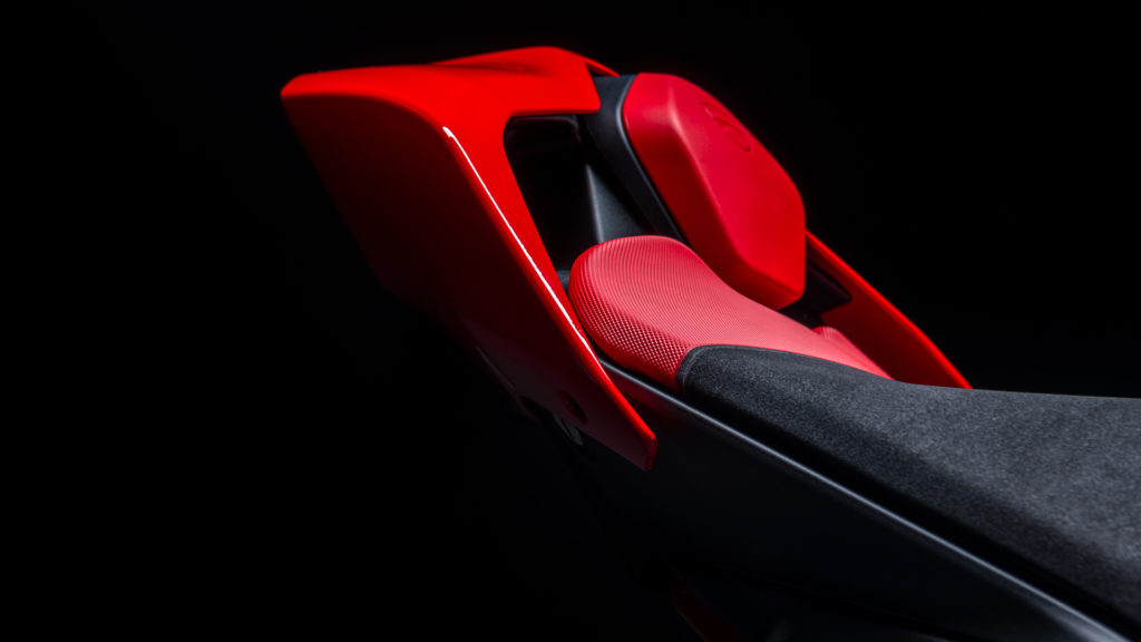 Panigale-MY22-Accessoriate-17-Gallery-1920x1080