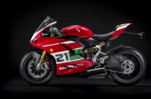 ducati-panigale-v2-bayliss-1st-championship-20th-anniversary-edition-850x560