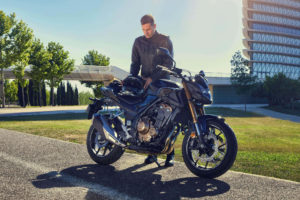 2022-cb500f-abs-gallery-01-2400xauto