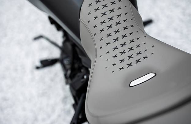 XDiavel-nera-01-slider-card-02-625x405