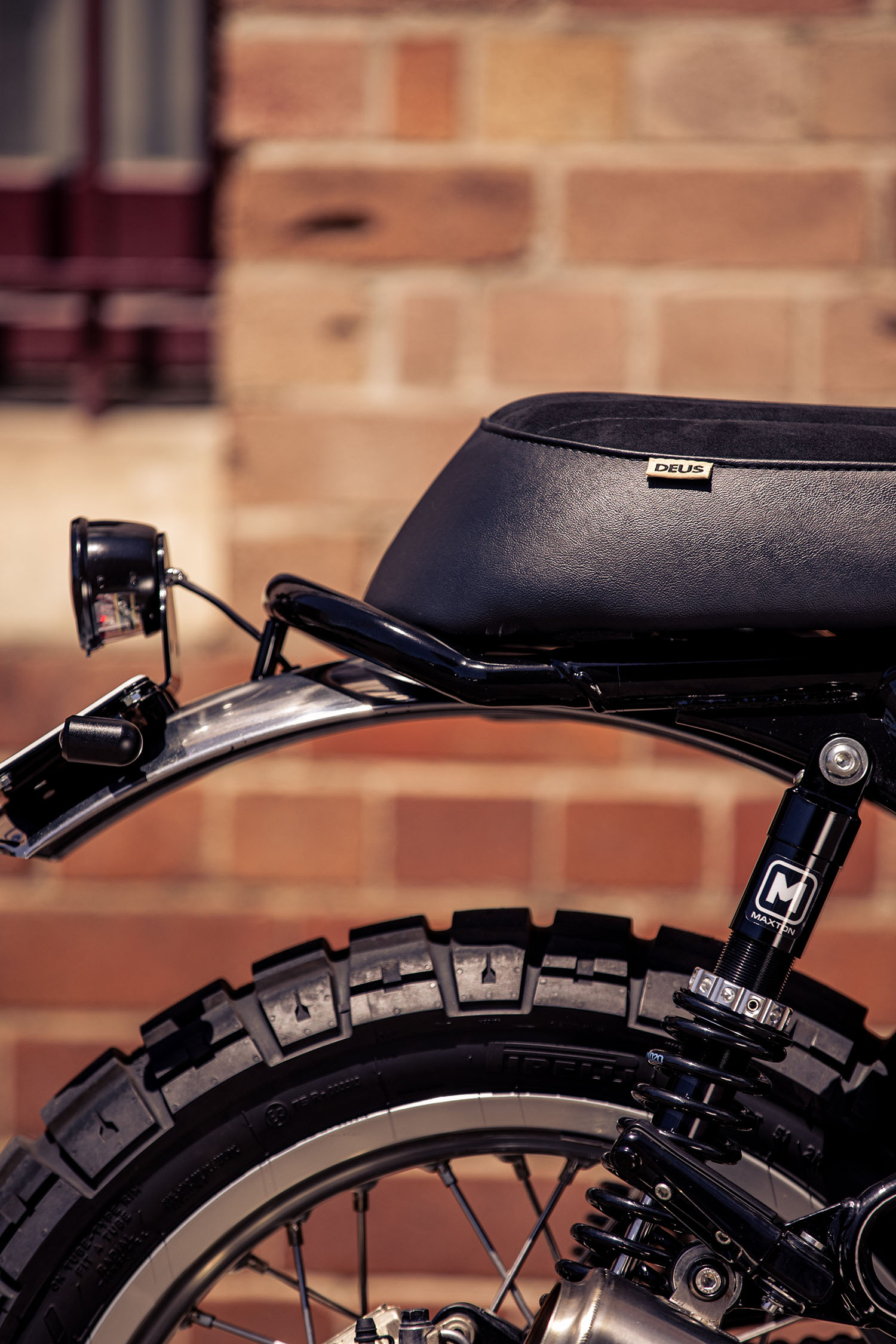 Deus-Ex-Machina-Royal-Enfield-Rango-Custom