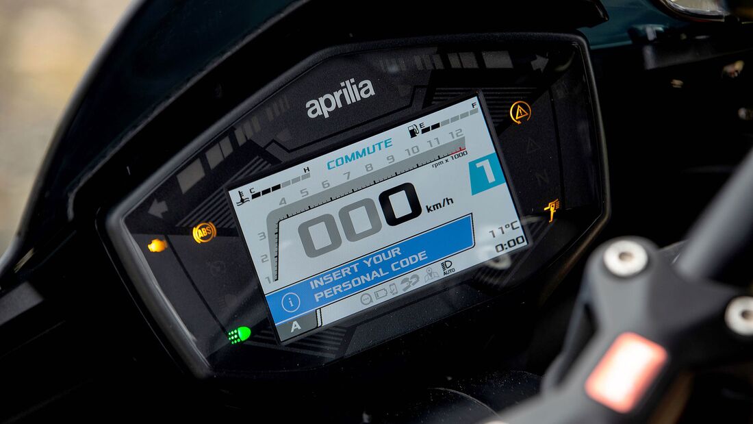 Aprilia-Tuono-660-Factory-2022-5